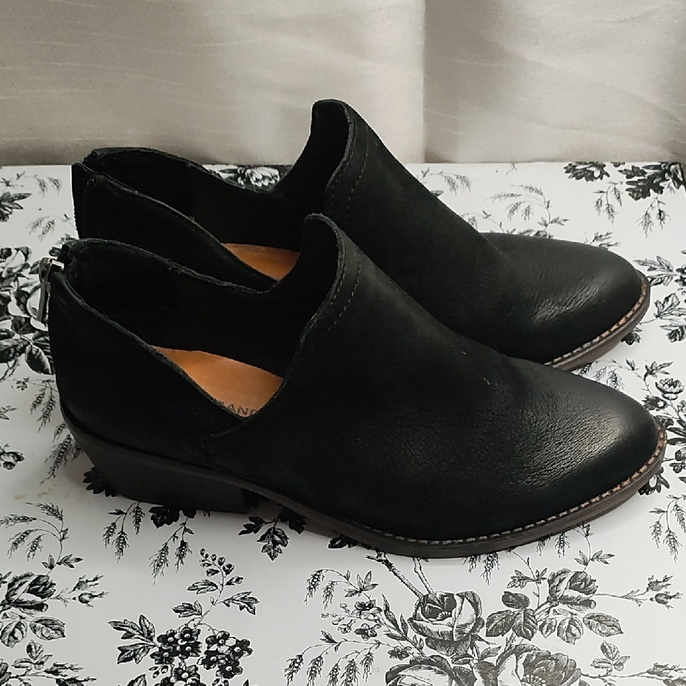 Lucky Brand Black Ankle Boots with Chelsea Style - Picture 2 of 11